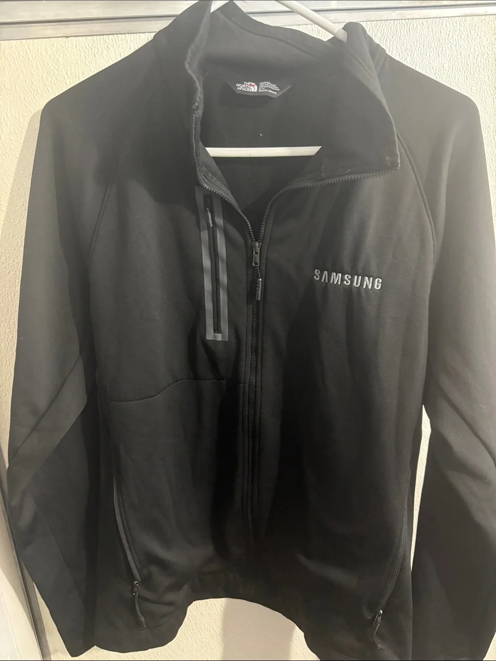 The North Face Men's Black Lightweight Full-Zip Jacket